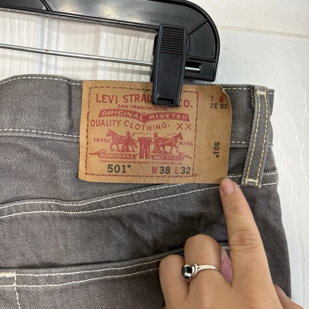 Vtg Y2K Levi's 501 Jeans Straight 38x32 Gray Button Fly Cotton Classic Grunge
